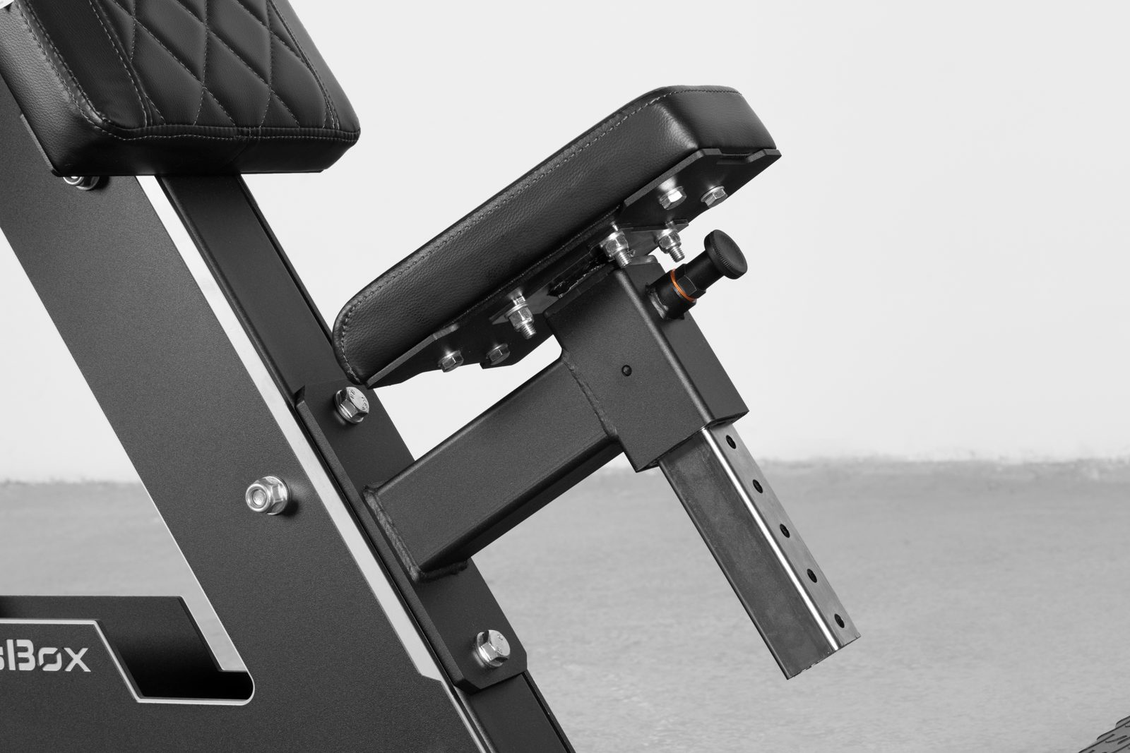 The daring duke - shoulder press machine - Image 5