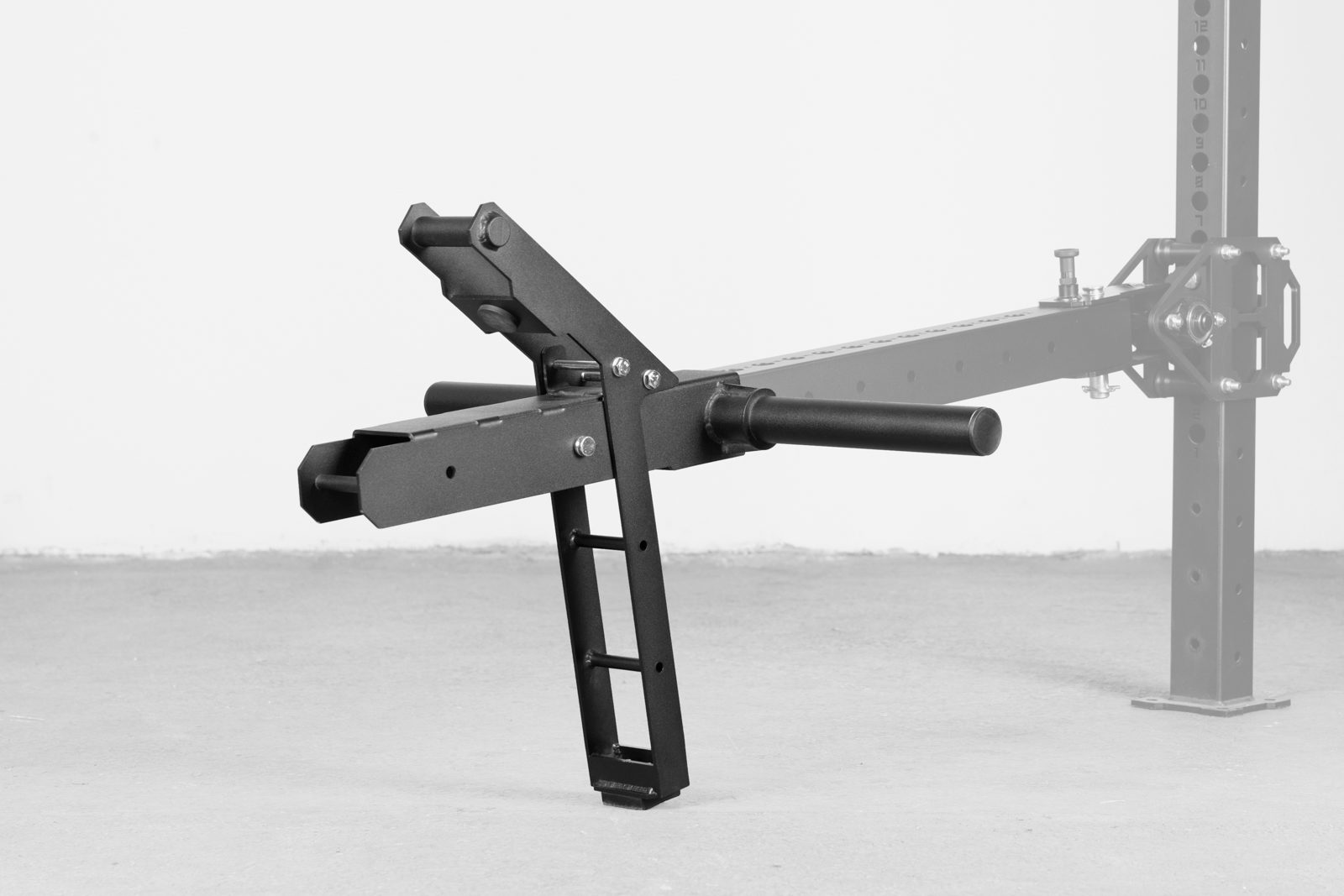 Belt squat attachment