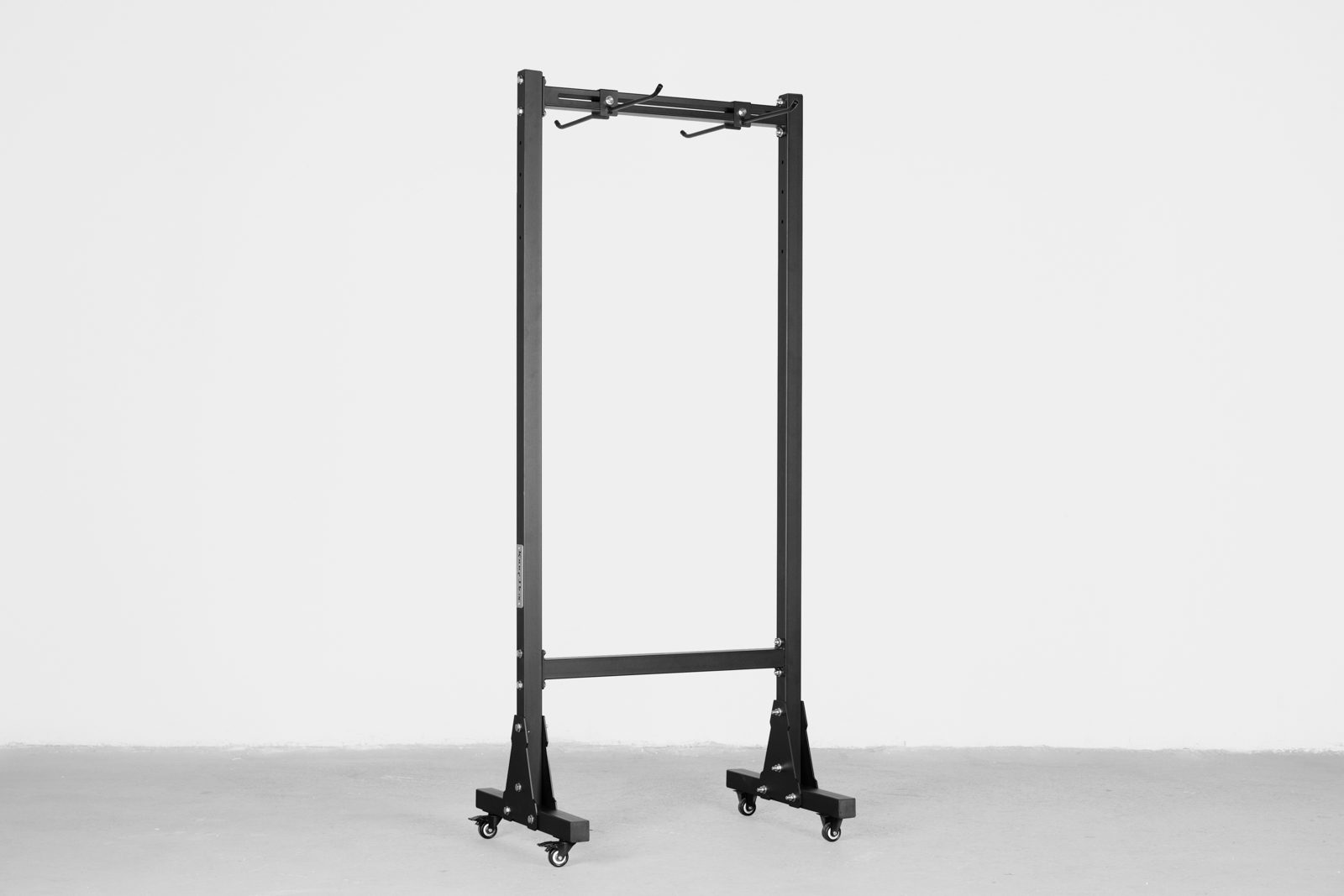 Kingsbox freestanding rack for training mat
